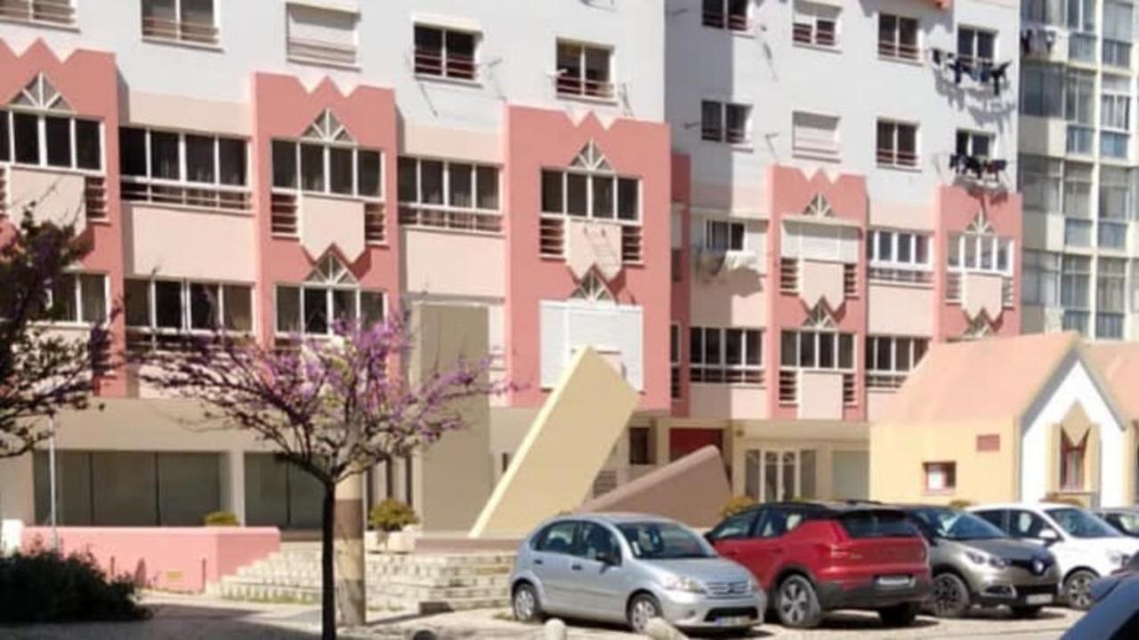 Remarkable 1 Bedroom Apartment Кошта-да-Капарика Экстерьер фото