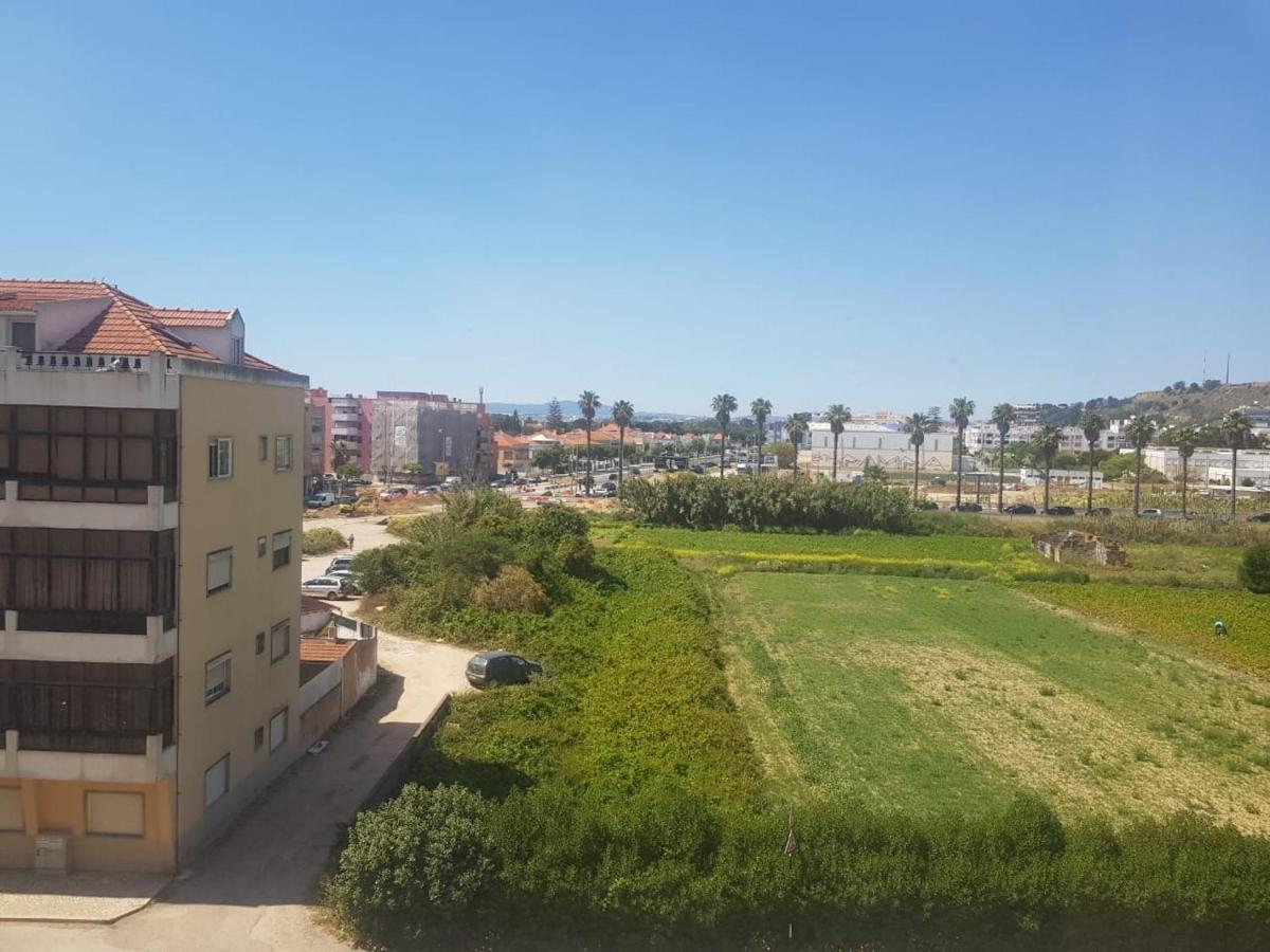 Remarkable 1 Bedroom Apartment Кошта-да-Капарика Экстерьер фото